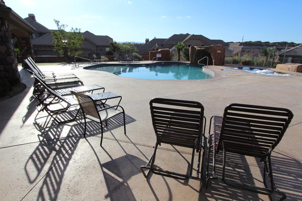 Canyon Villas At Coral Ridge Washington Exterior photo